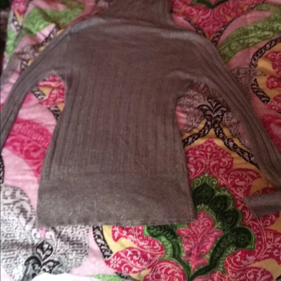 Adorable shimmer pullover sweater - Picture 2 of 2